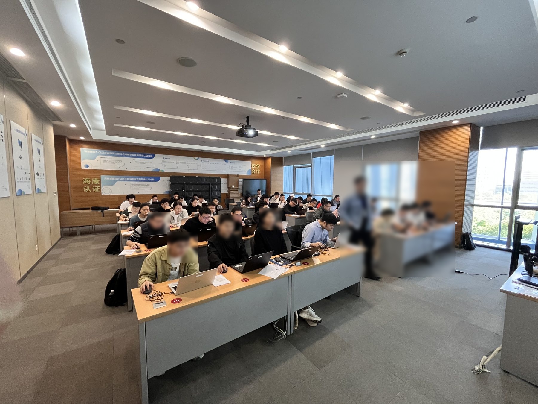 海康威视 AIOPE 培训与实训环境